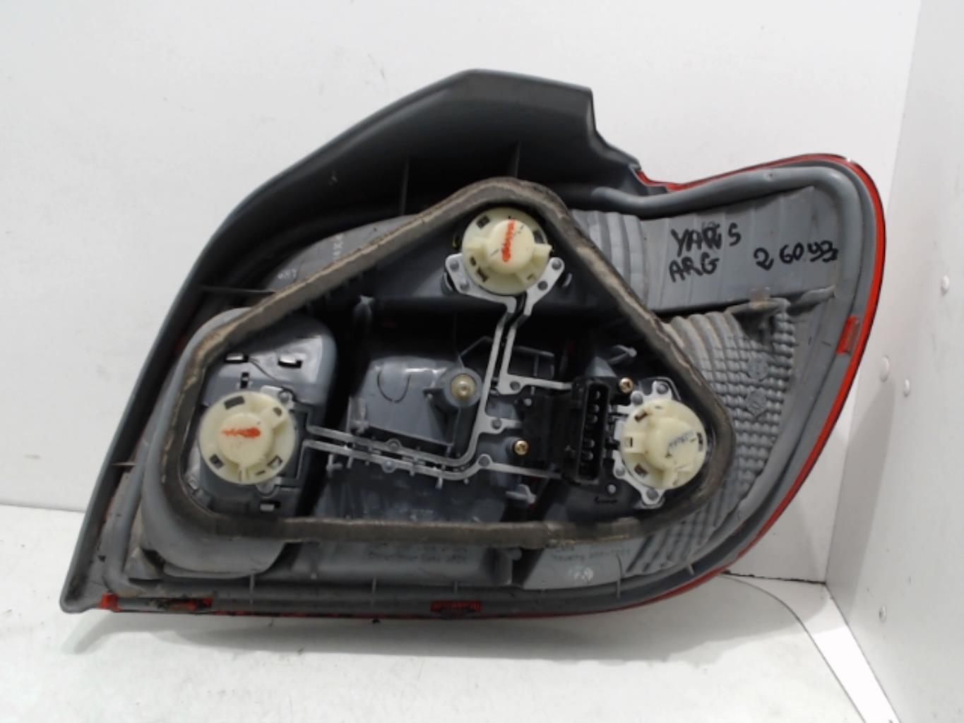 Fanale posteriore principale sinistro (luci) TOYOTA YARIS 1 PHASE 2 Diésel - 1