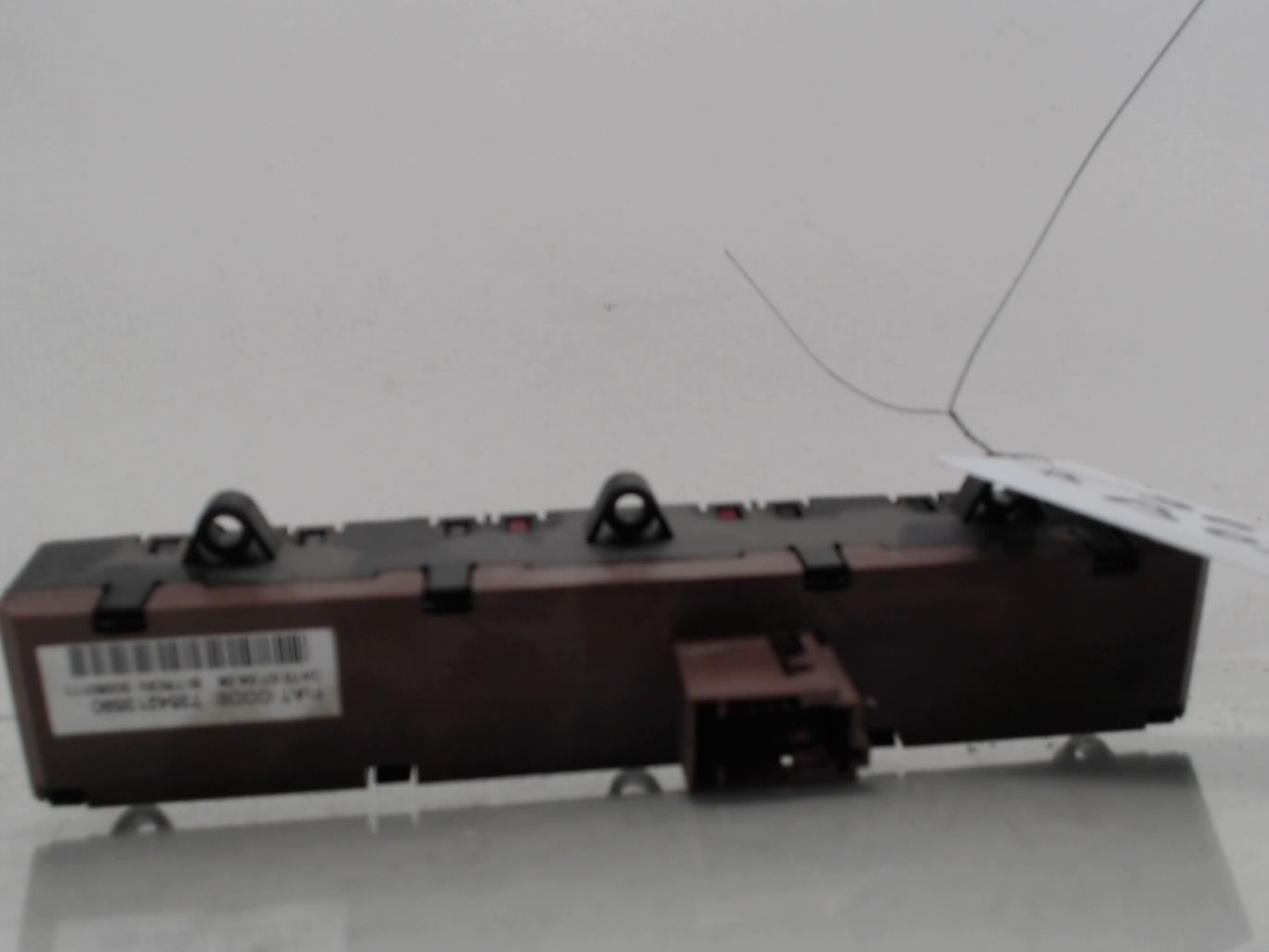 Bouton de warning PEUGEOT BOXER 3 PHASE 1  - 1