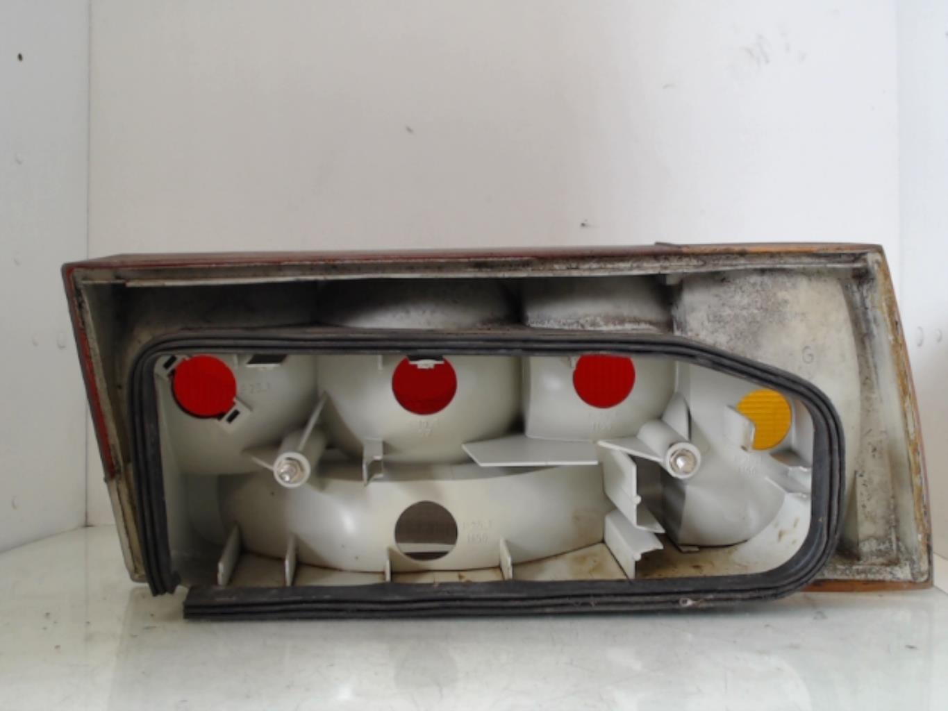 Fanale posteriore principale sinistro (luci) PEUGEOT 505  - 1