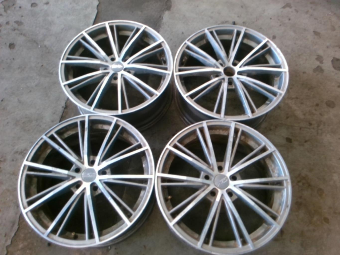 Jeu de 4 jantes  FORD FOCUS 2 PHASE 1 Essence - 1
