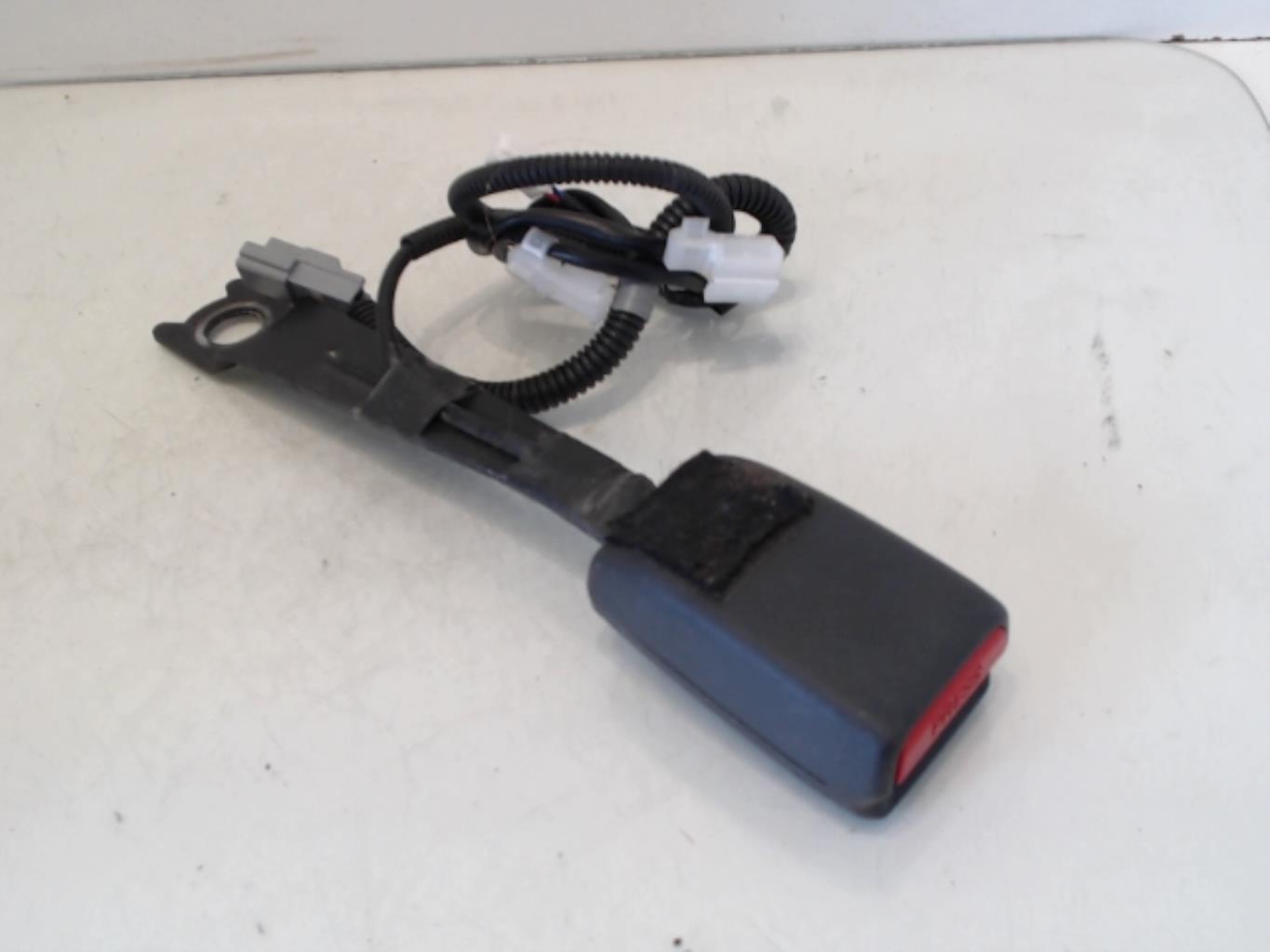 Aggancio cintura sicurezza anteriore sinistro TOYOTA AURIS 1 PHASE 1 Diésel - 1