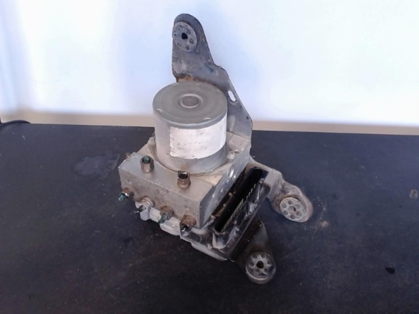 Bloc ABS (freins anti-blocage) RENAULT MEGANE 2 PHASE 1 CABRIOLET Diesel - 1
