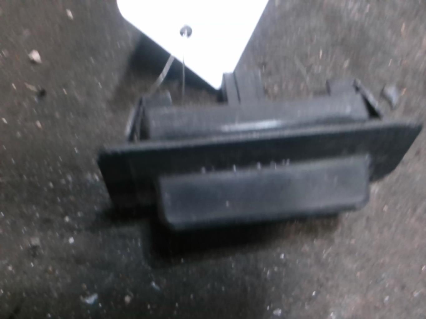 Bouton de coffre RENAULT ESPACE 4 PHASE 1 Diesel - 1