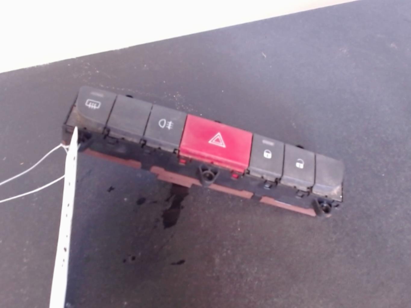 Bouton de warning PEUGEOT BOXER 3 PHASE 1  - 1
