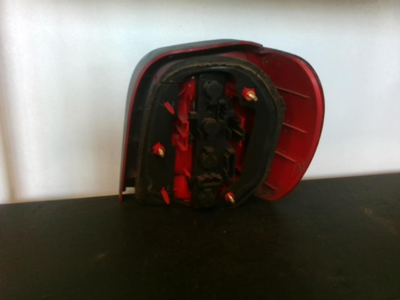 Fanale posteriore principale sinistro (luci) VOLKSWAGEN POLO 3 PHASE 2 Gasolina - 1
