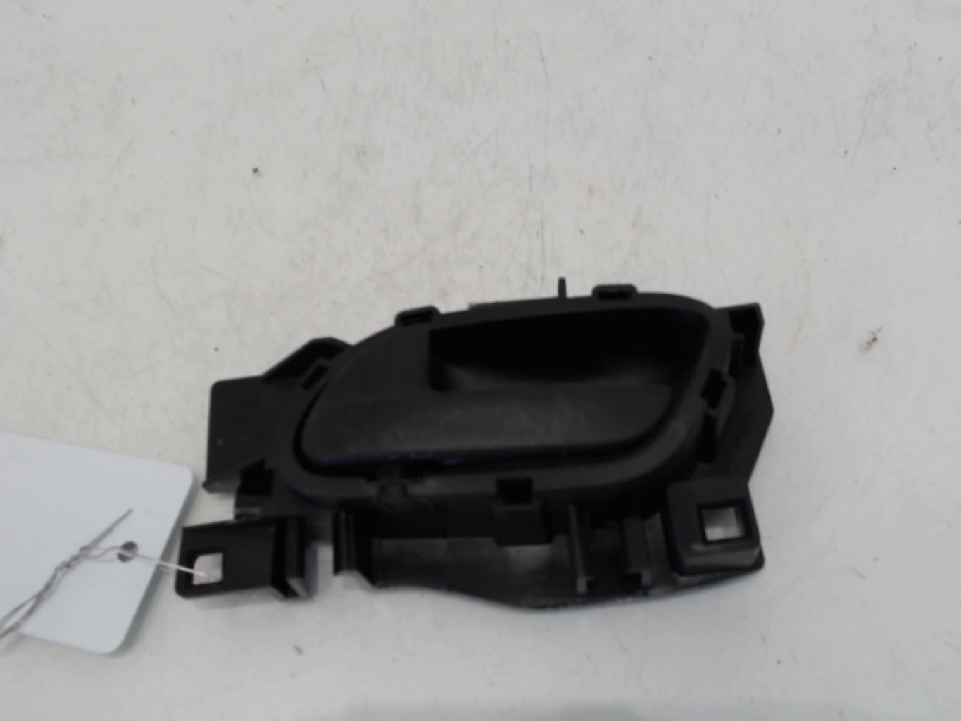 Maniglia interna posteriore sinistra PEUGEOT 208 1 PHASE 1 Gasolina - 1
