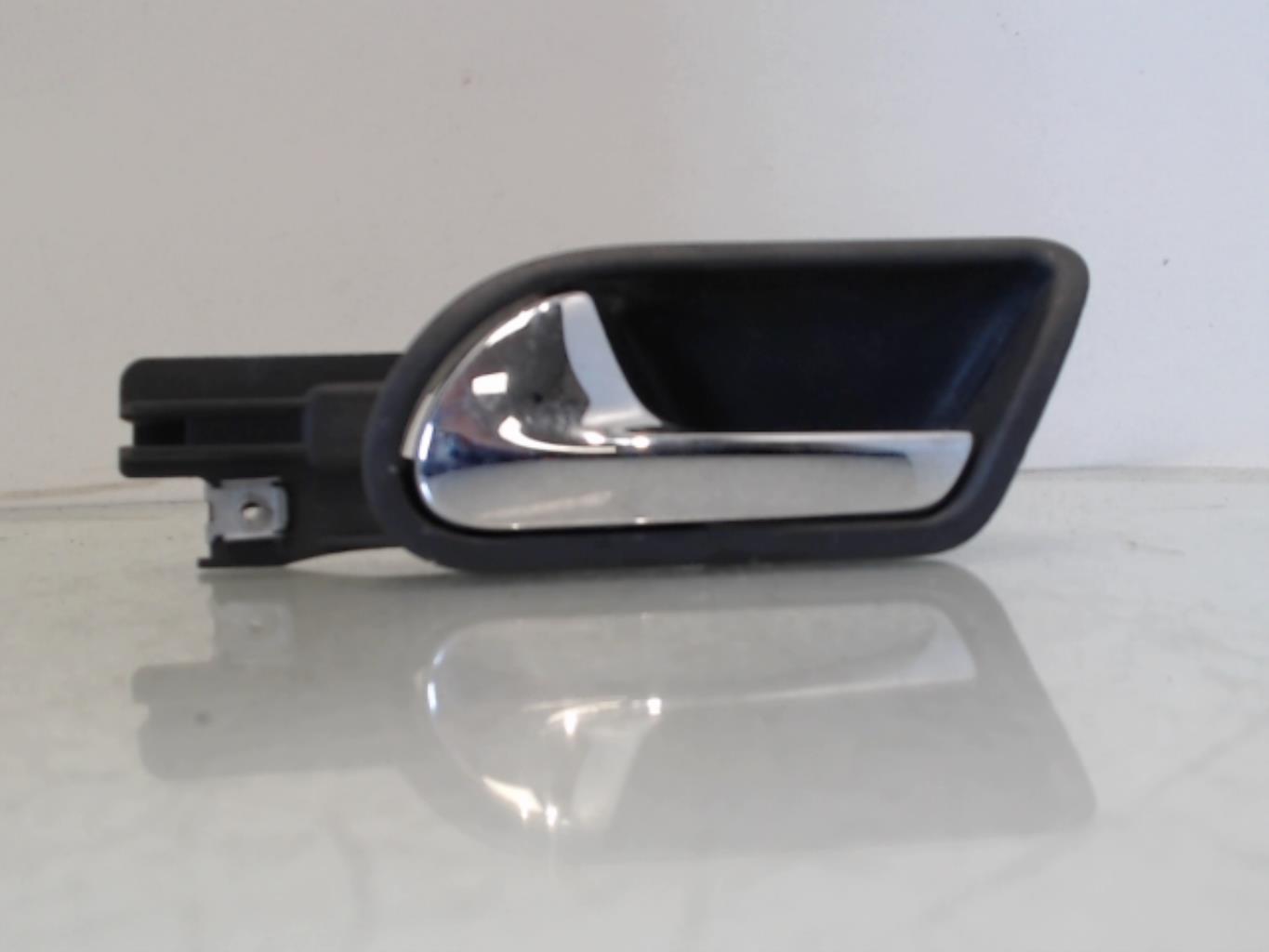 Maniglia interna posteriore sinistra VOLKSWAGEN GOLF 5 Diésel - 1