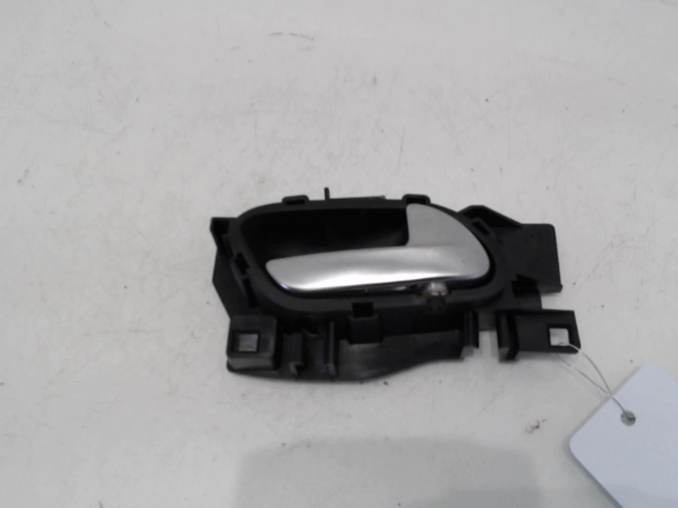 Maniglia interna anteriore destra PEUGEOT 208 1 PHASE 1 Gasolina - 1