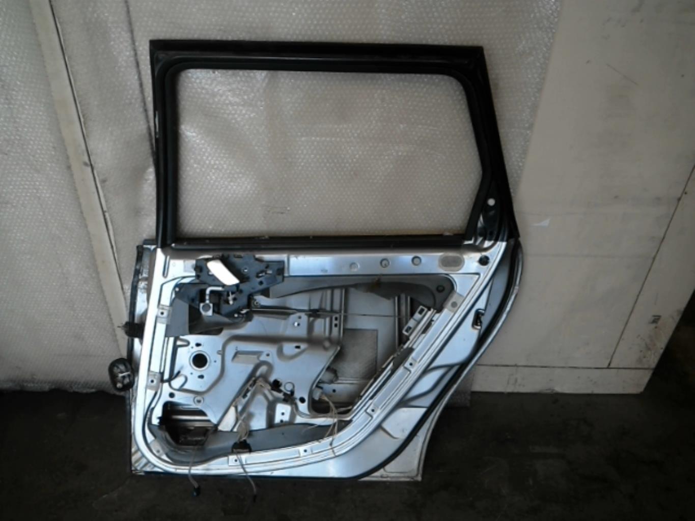 Puerta trasera derecha CITROEN C5 1 PHASE 1 BREAK Diésel - 1