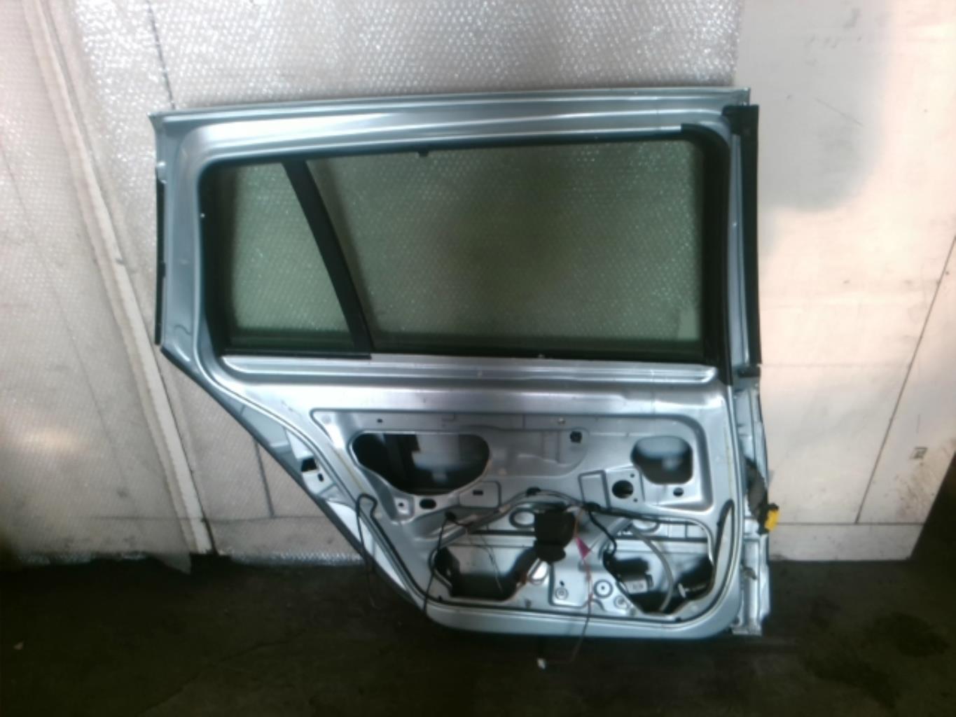 Portiera posteriore sinistra RENAULT LAGUNA 2 PHASE 1 BREAK Gasolina - 1