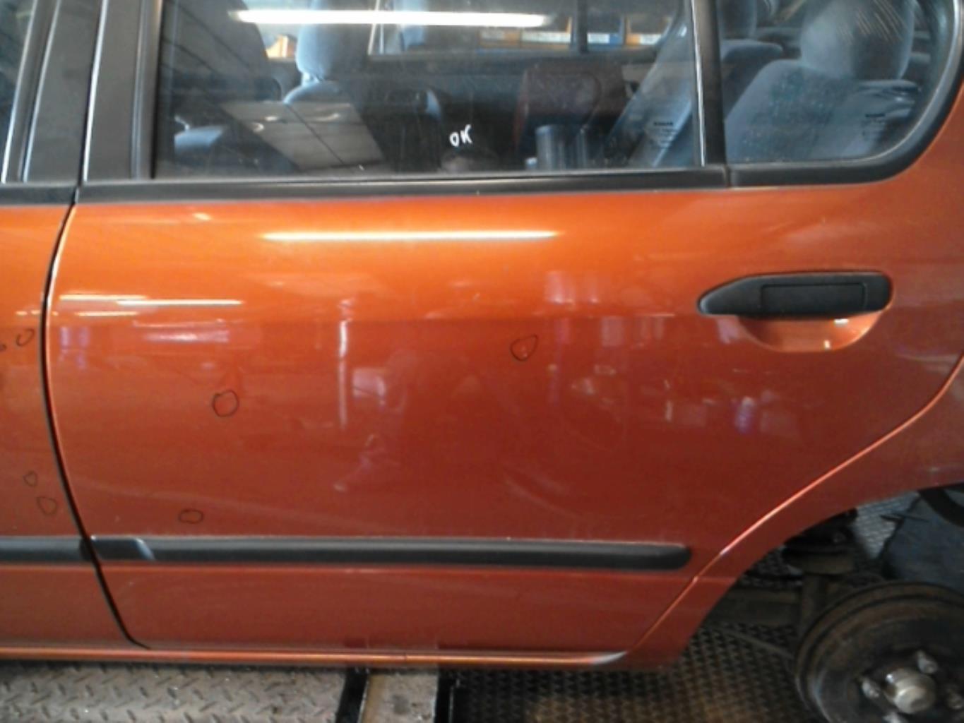 Portiera posteriore sinistra NISSAN PRIMERA 2 PHASE 1 Diésel - 1