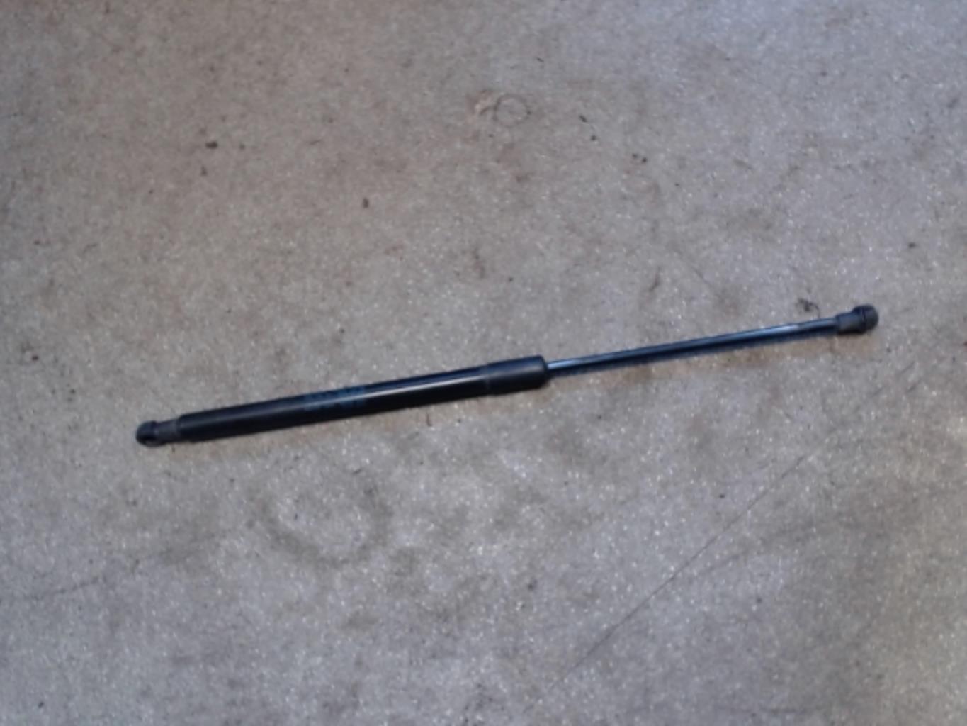 Verin de coffre gauche AUDI A3 2 PHASE 2 Diesel - 1