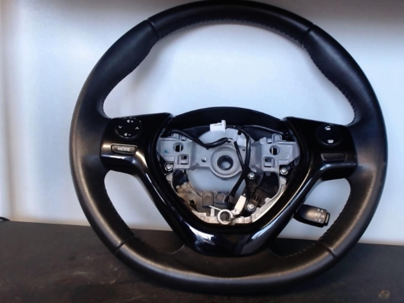 Volant PEUGEOT 108 Essence - 1