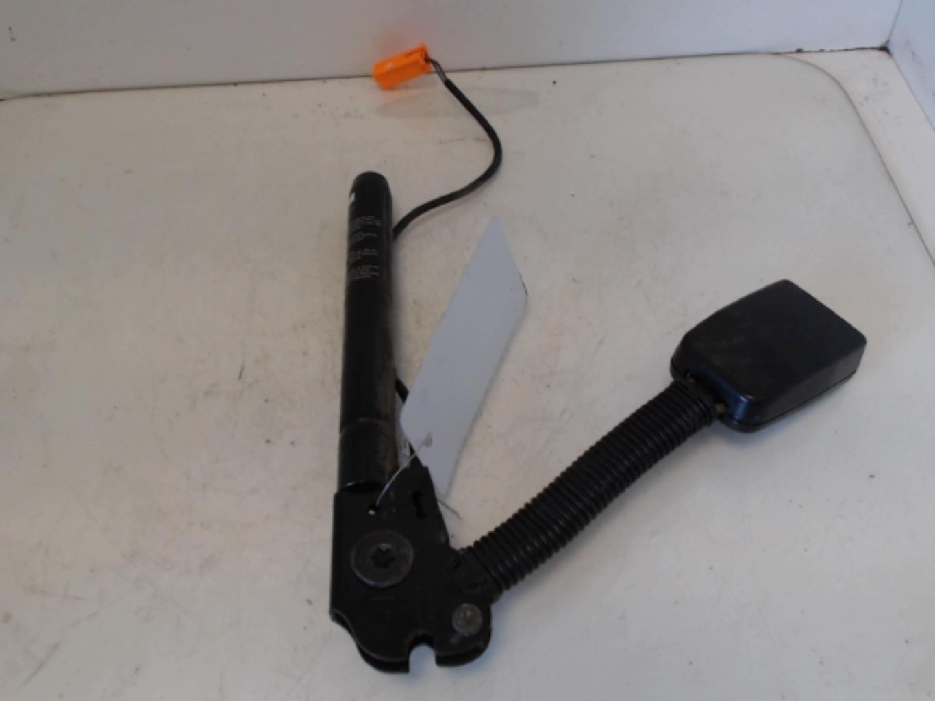 Aggancio cintura sicurezza anteriore destro FORD FIESTA 5 PHASE 1 Diésel - 1