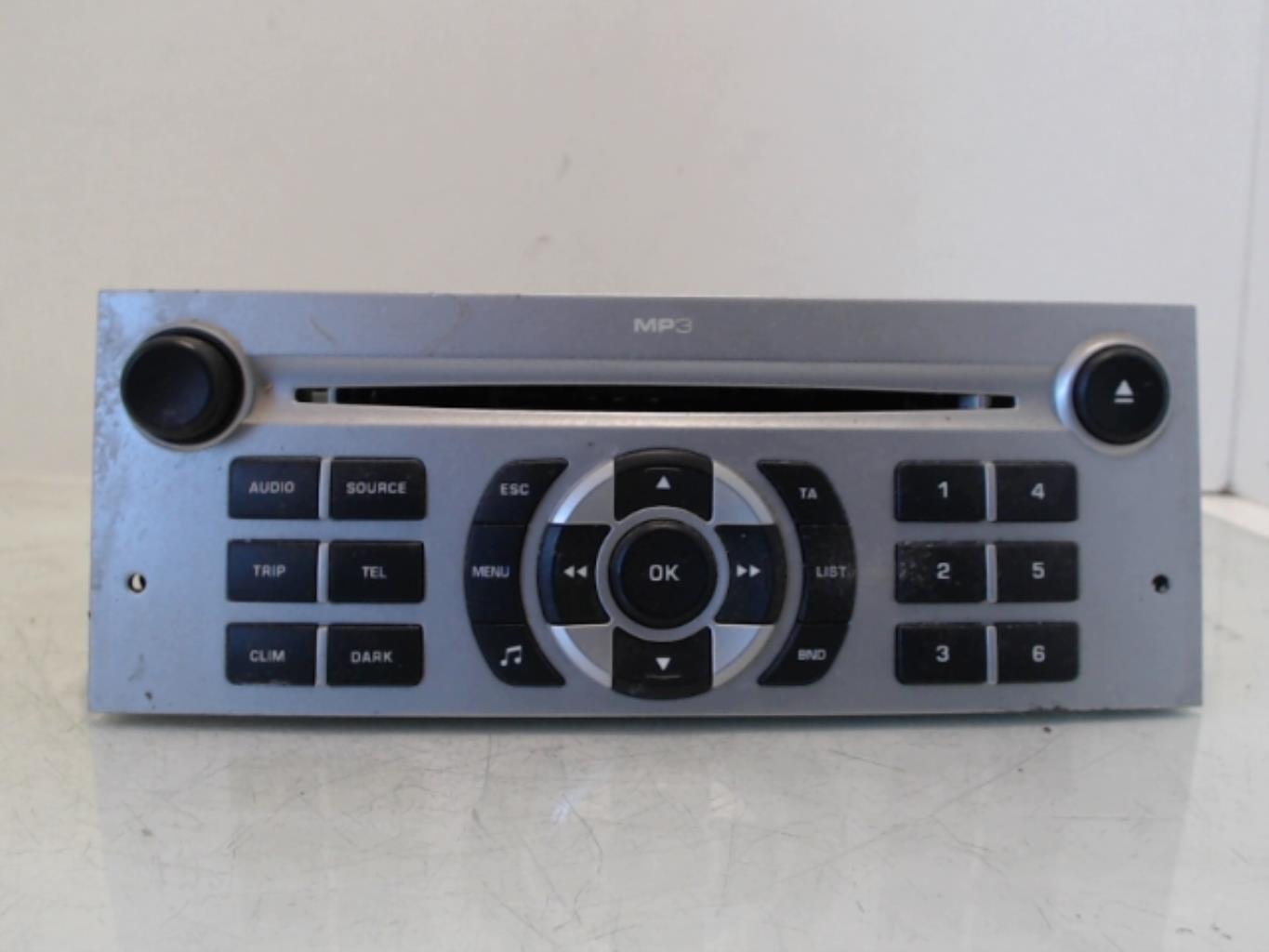 Autoradio originale PEUGEOT 407 PHASE 1 BREAK Diésel - 1