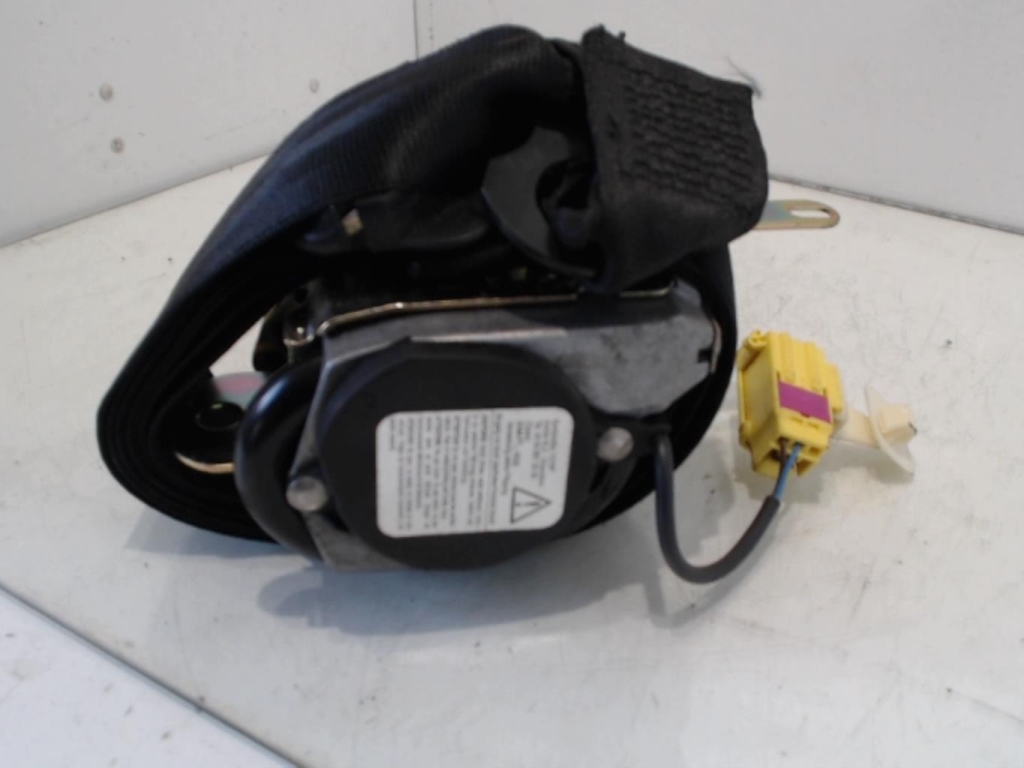 Cintura di sicurezza anteriore destra VOLKSWAGEN POLO 4 PHASE 1 Diésel - 1