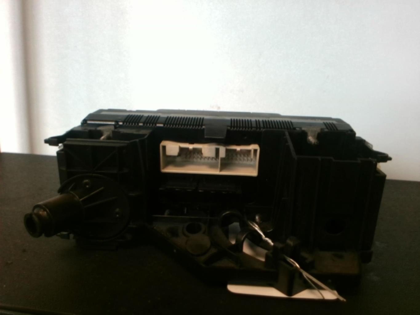 Commande chauffage VOLKSWAGEN GOLF 5 Essence - 1