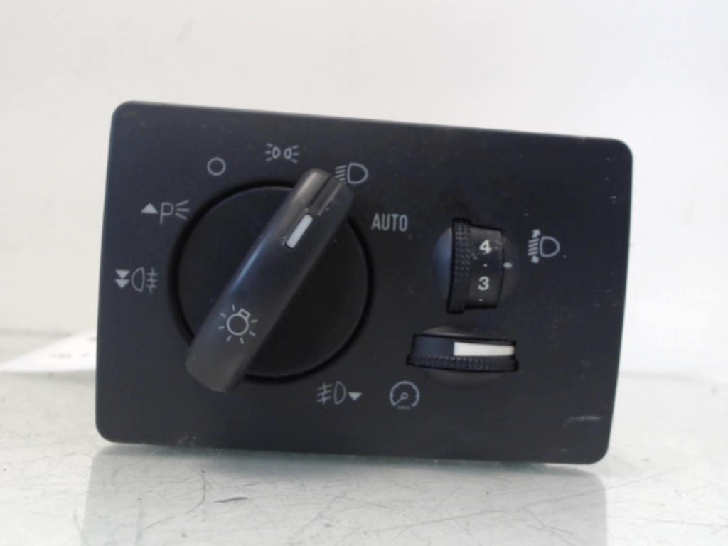 Commande de phare FORD FOCUS 2 PHASE 2 Diesel - 1