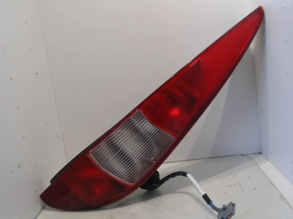 Fanale posteriore principale destro (luci) FORD MONDEO 2 BREAK Gasolina - 1