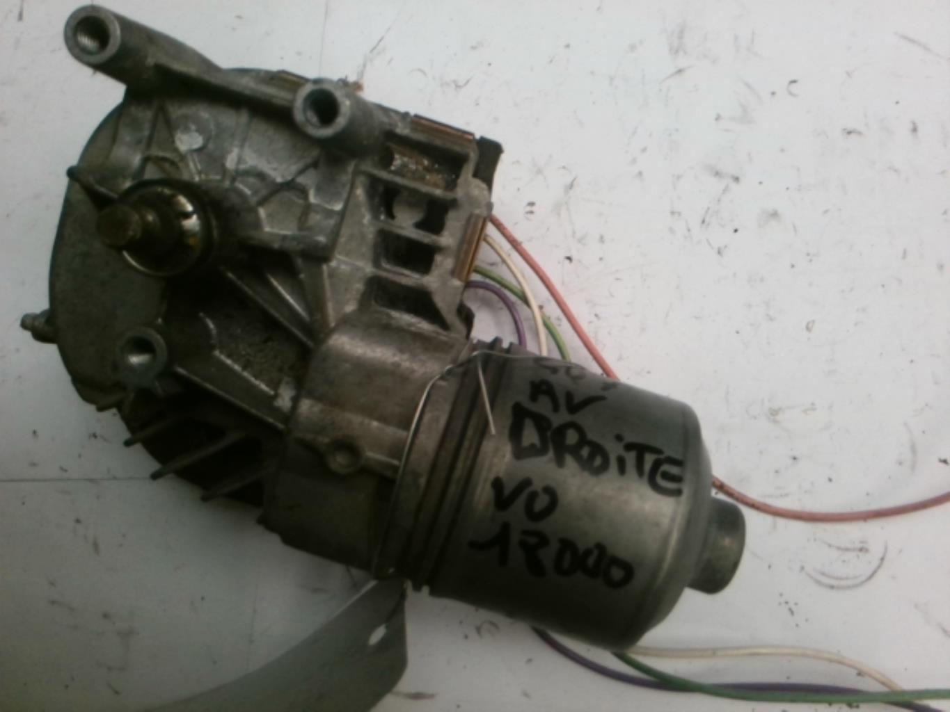 Motore tergicristallo anteriore destro PEUGEOT 407 PHASE 1 Diésel - 1