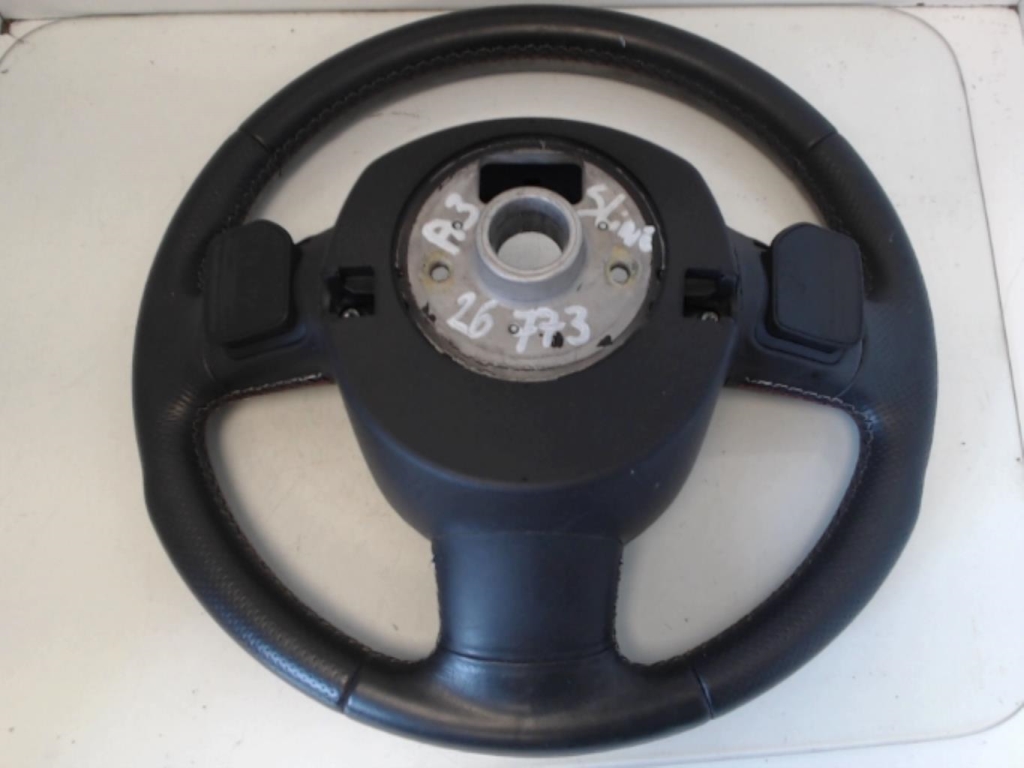 Volant AUDI A3 2 PHASE 1 Essence - 1