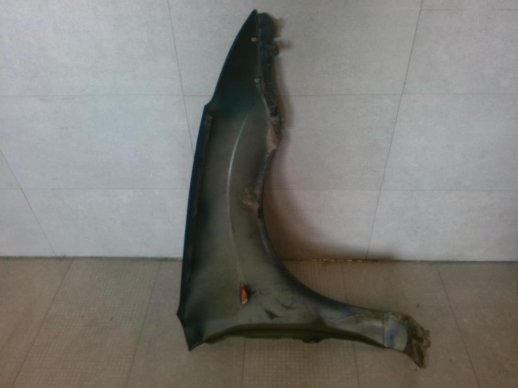 Parafango anteriore sinistro FORD FOCUS 1 Diésel - 1