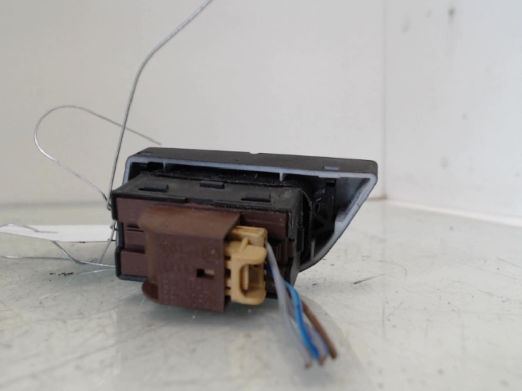 Bouton/Interrupteur AUDI A1 1 PHASE 1 Diesel - 1