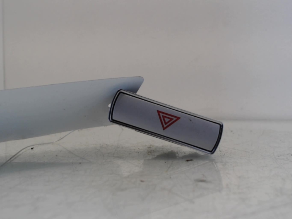 Bouton de warning FORD MONDEO 2 Diesel - 1