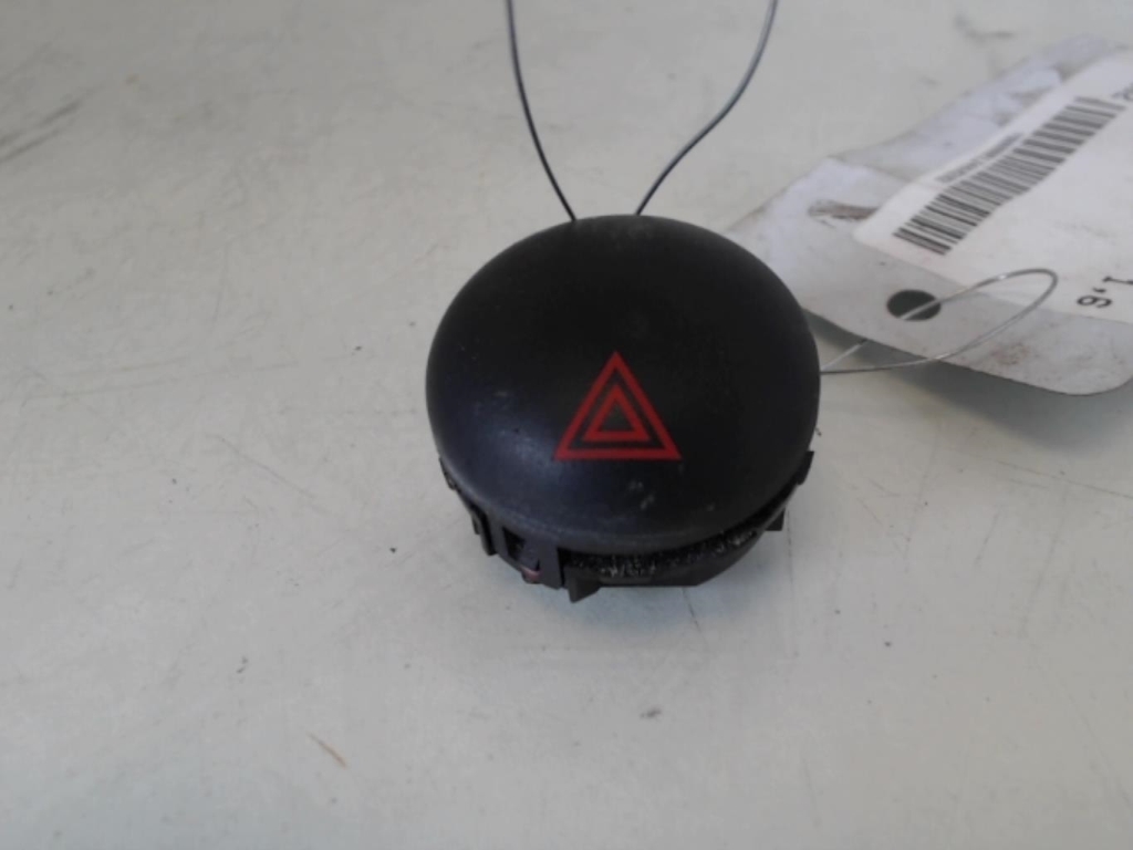 Bouton de warning MINI MINI 2 R56 PHASE 1 Essence - 1