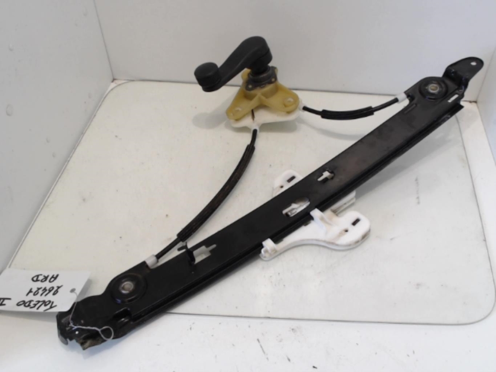 Alzacristalli manuale posteriore destro SEAT TOLEDO 3 Diésel - 1