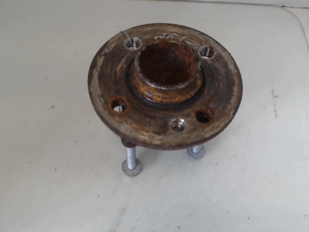Mozzo posteriore sinistro MINI MINI 2 R56 PHASE 1 Gasolina - 1