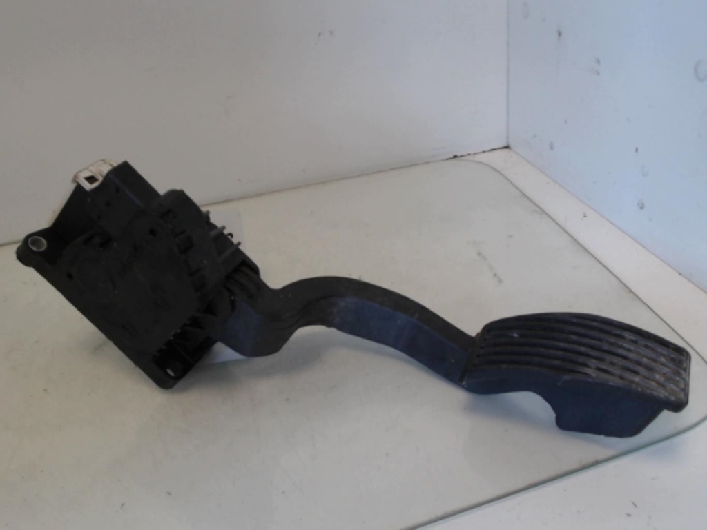 Pedale acceleratore OPEL CORSA D PHASE 2 Diésel - 1