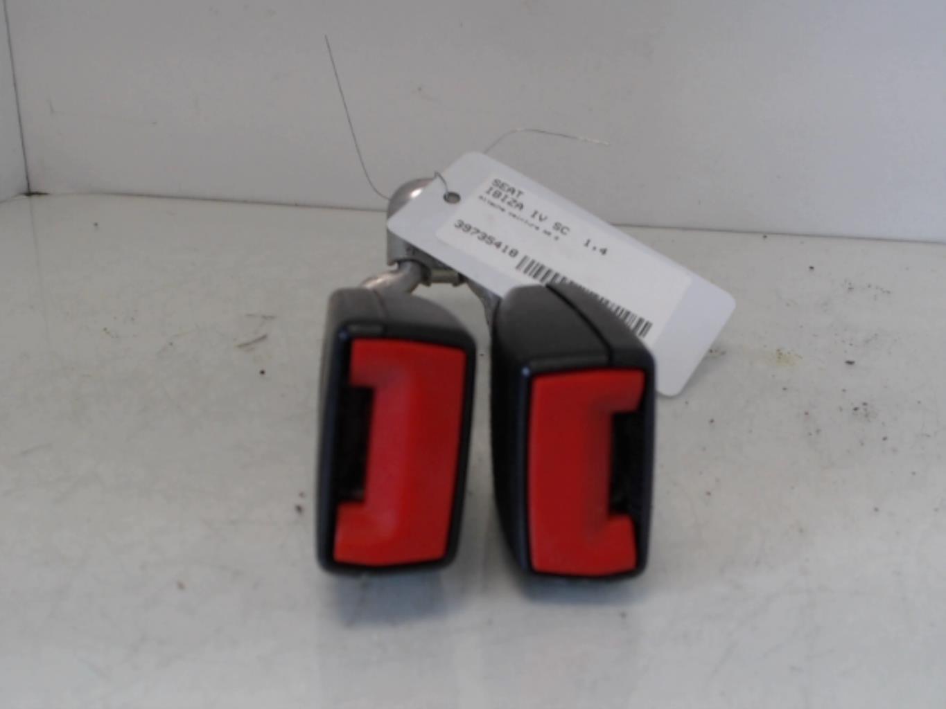 Aggancio cintura sicurezza posteriore sinistro SEAT IBIZA 4 PHASE 1 COUPE Diésel - 1
