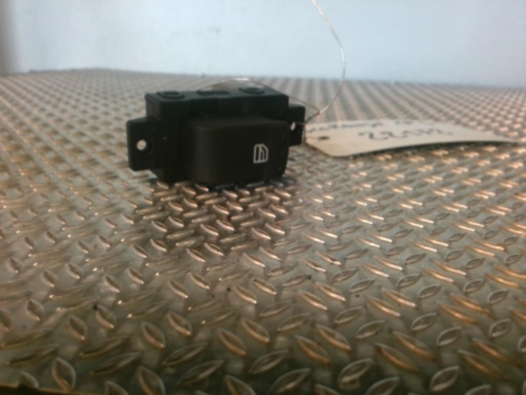 Interruttore lavacristalli posteriore sinistro SSANGYONG KORANDO 2 PHASE 1 Diésel - 1