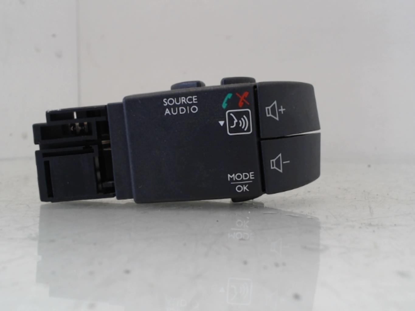 Commande autoradio DACIA DUSTER 1 PHASE 2 Diesel - 1