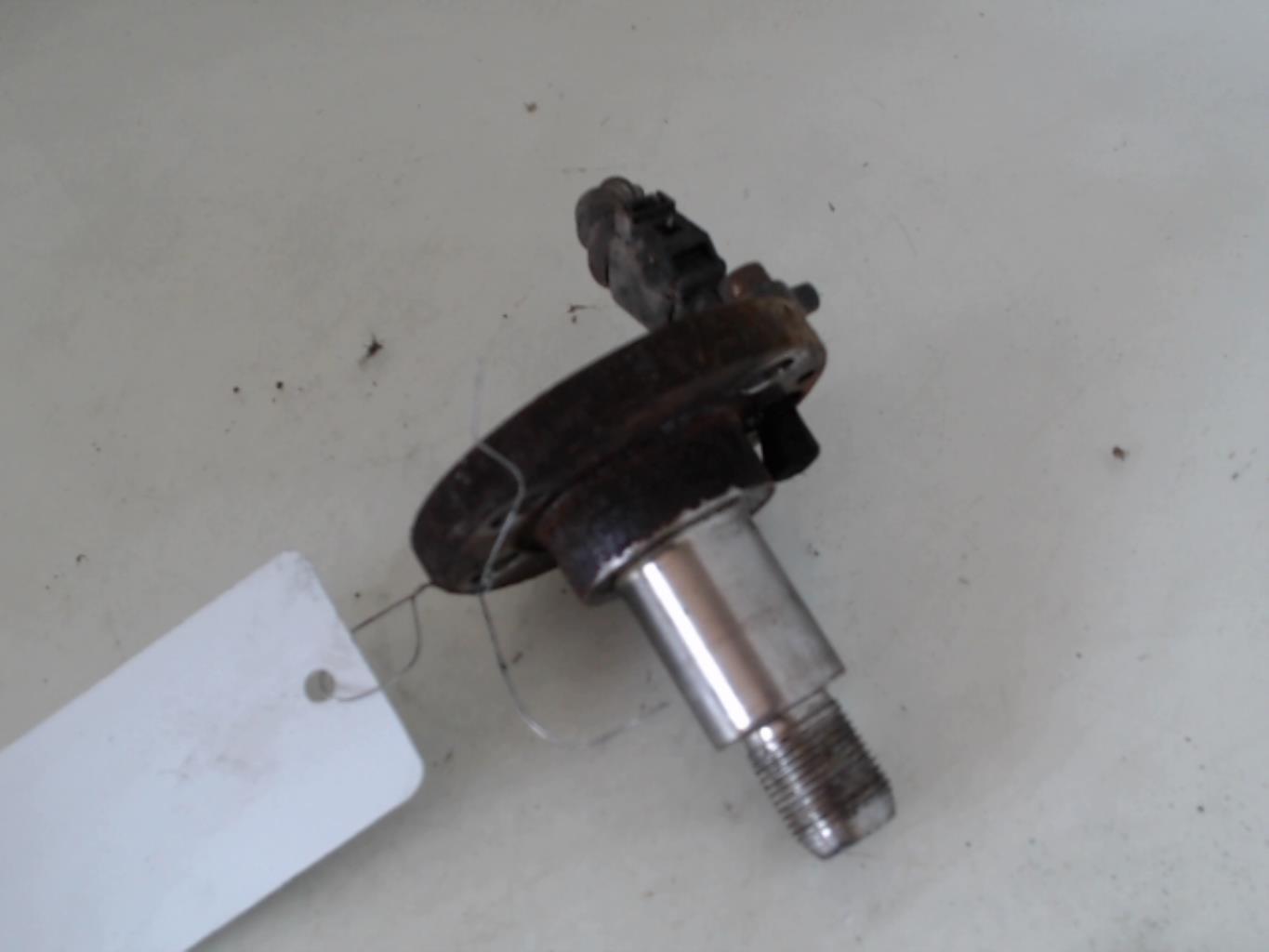 Fusee arriere droit VOLKSWAGEN FOX Essence - 1