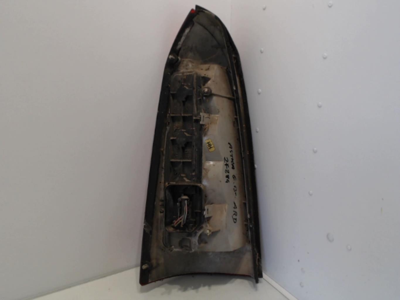 Fanale posteriore principale destro (luci) OPEL ASTRA G BREAK Gasolina - 1