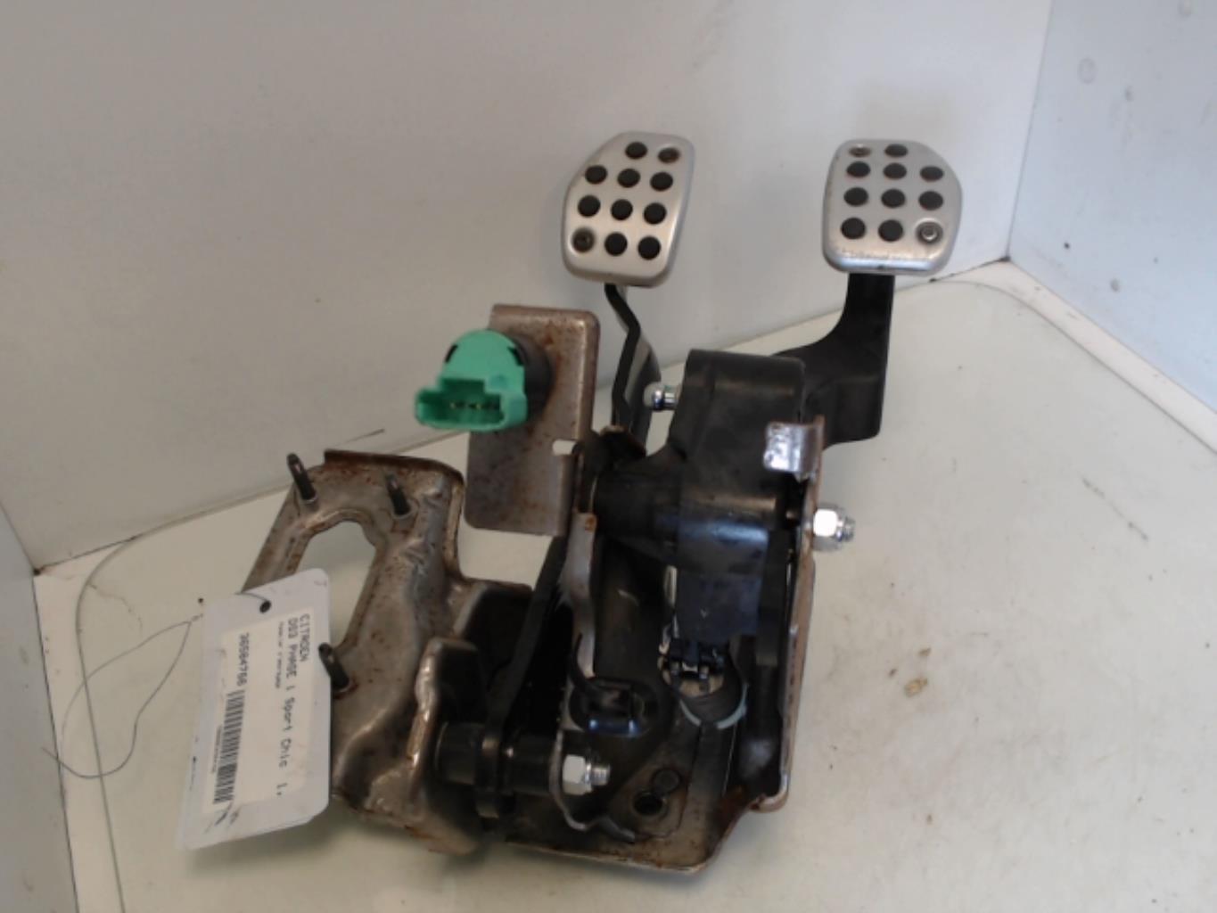 Pedale d'embrayage CITROEN DS3 PHASE 1 Essence - 1