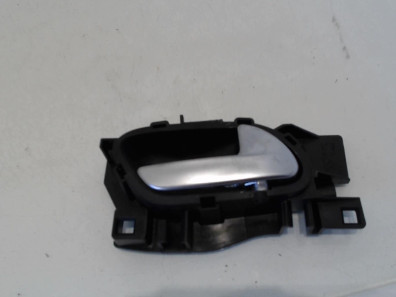 Maniglia interna posteriore destra PEUGEOT 208 1 PHASE 2 Gasolina - 1