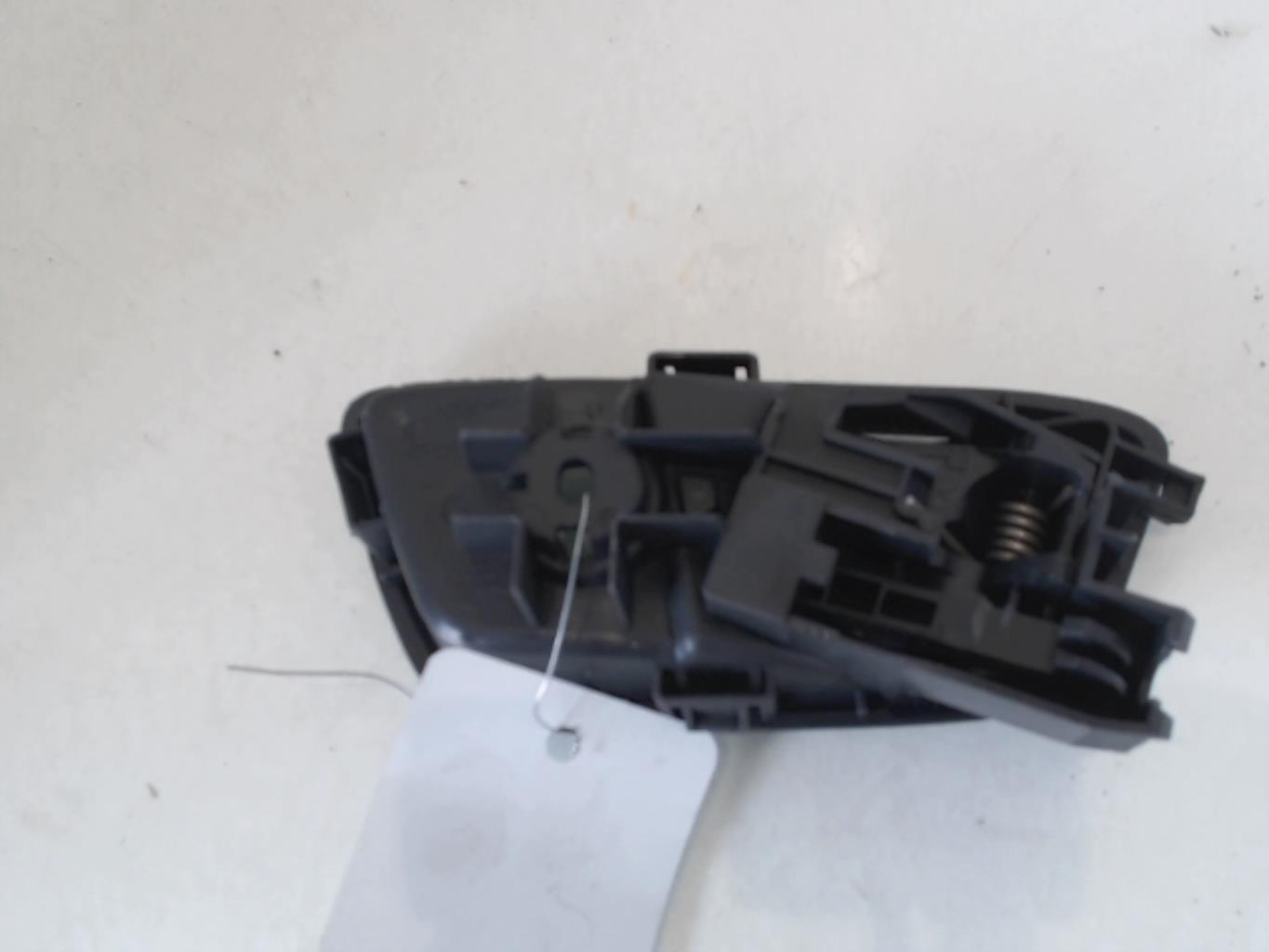 Maniglia interna posteriore sinistra FORD FIESTA 6 PHASE 1 Diésel - 1