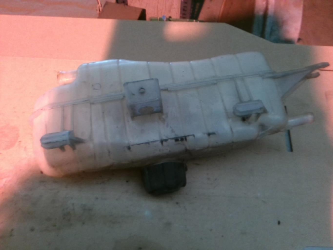 Vase d'expansion RENAULT CLIO 3 PHASE 1 Diesel - 1