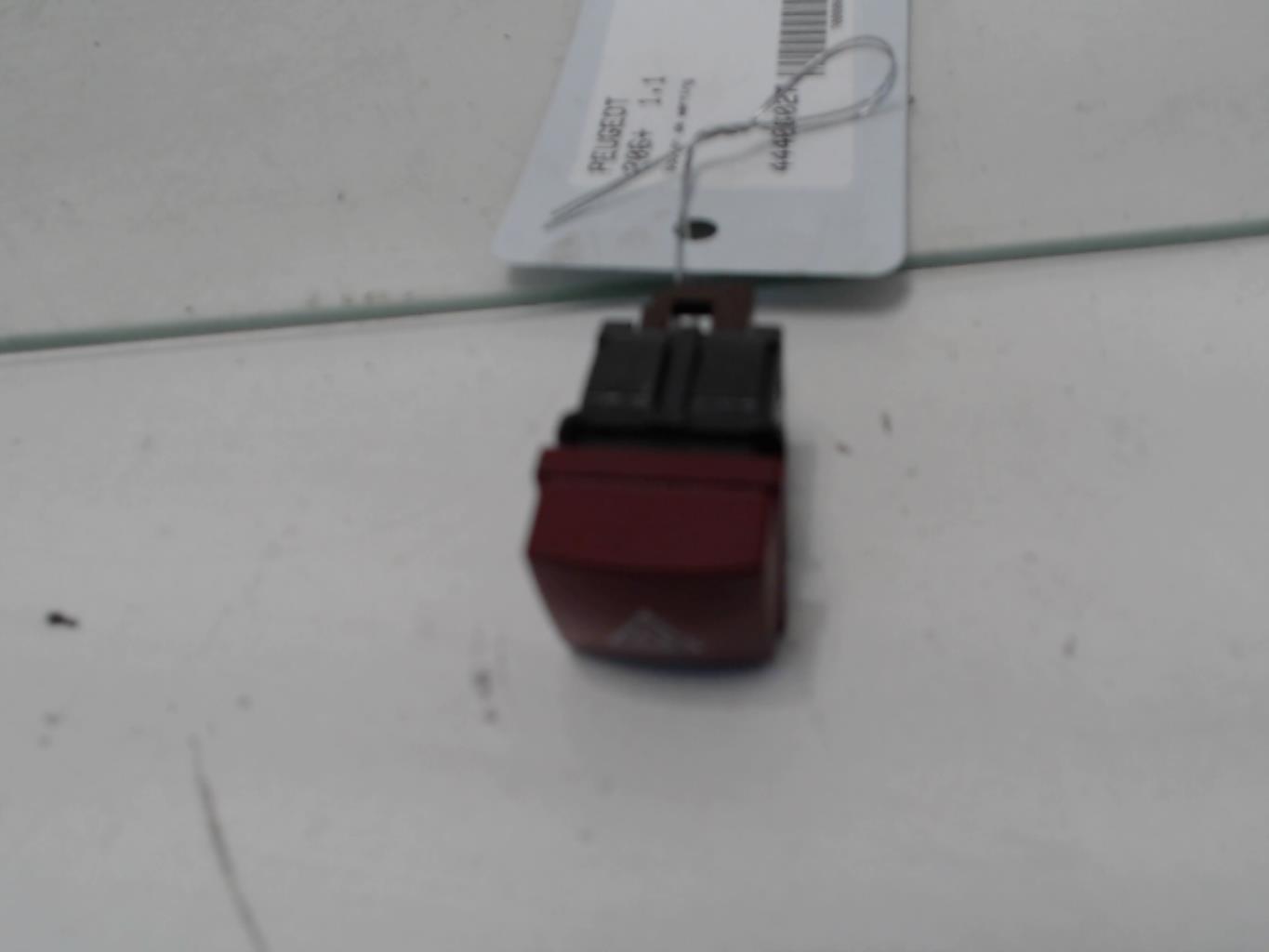 Bouton de warning PEUGEOT 206+ Essence - 1
