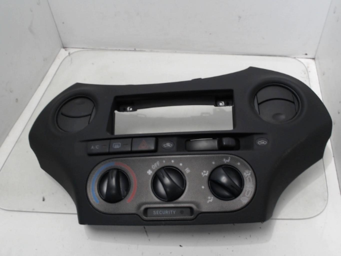 Commande chauffage TOYOTA YARIS 1 PHASE 2 Essence - 1
