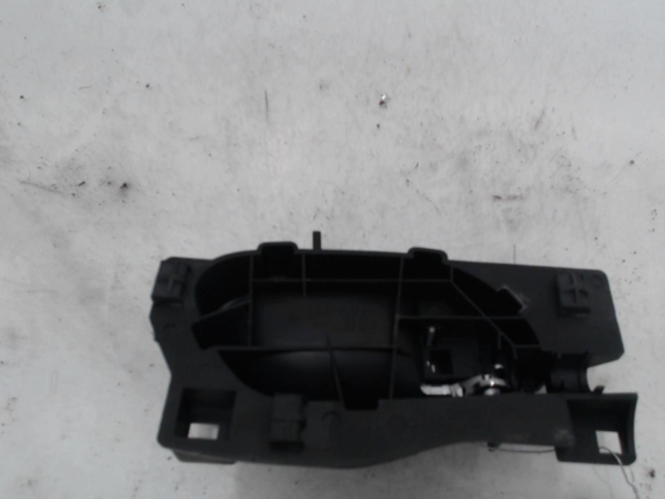 Poignee interieur avant gauche CITROEN C4 1 PHASE 1 Diesel - 1