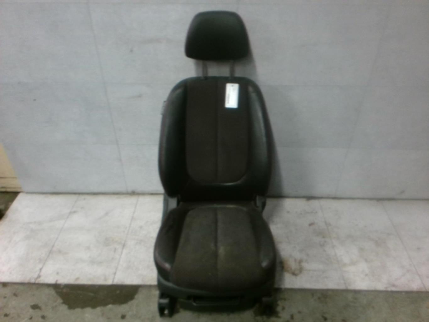 Siege avant droit KIA CARENS 3 Diesel - 1