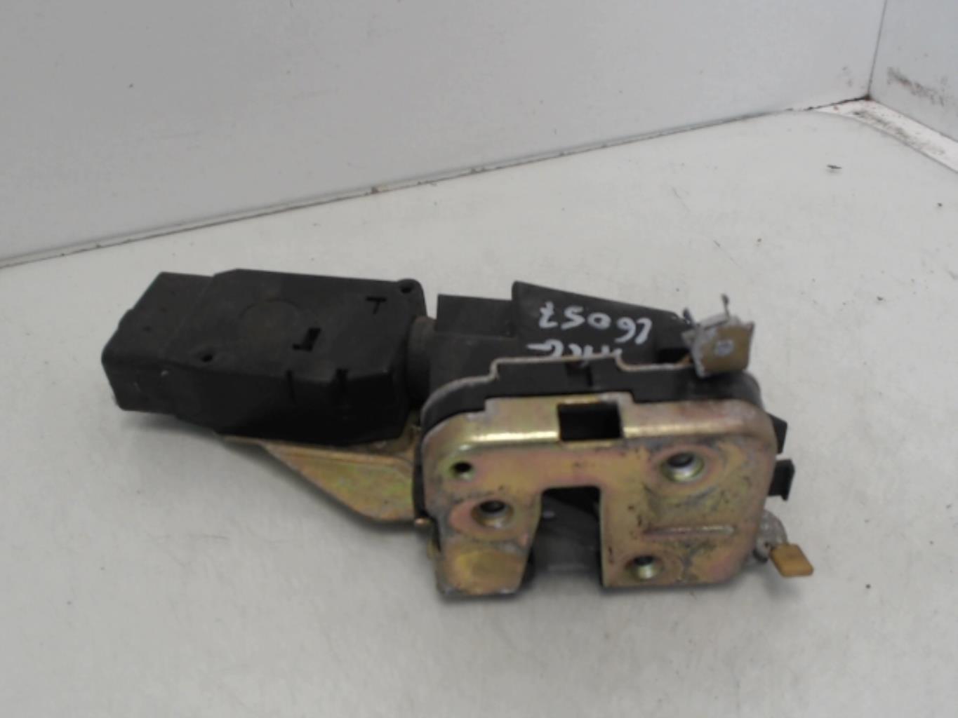 Chiusura centralizzata posteriore sinistra VOLVO V 40 1 PHASE 2 BREAK Diésel - 1