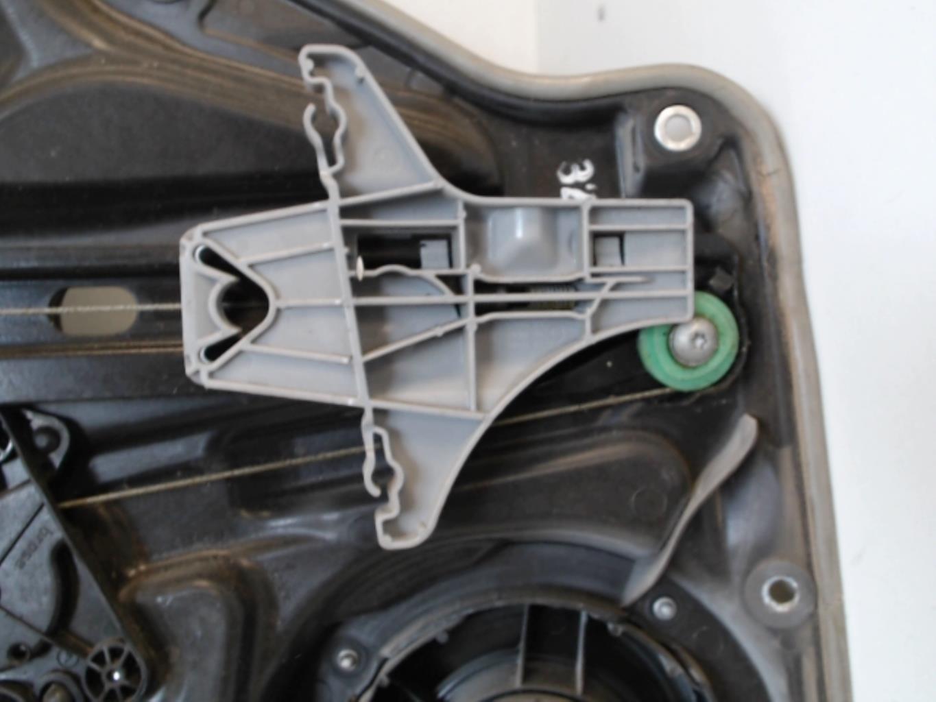 Alzacristalli elettrico posteriore sinistro VOLKSWAGEN TIGUAN 1 PHASE 2 Diésel - 1