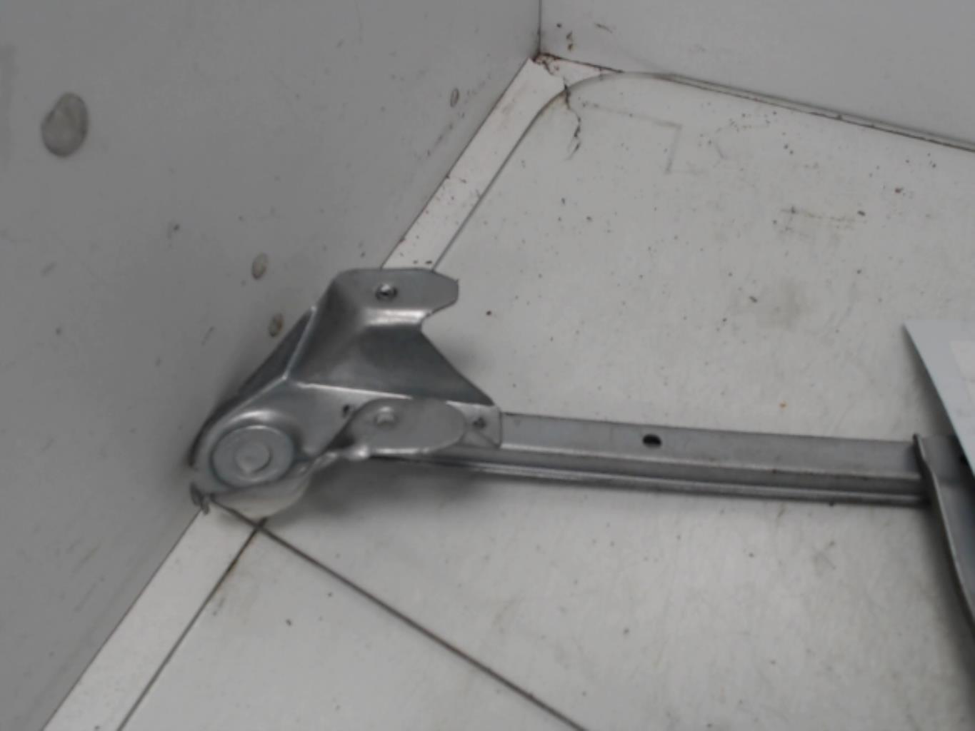 Alzacristalli manuale posteriore destro OPEL ZAFIRA B PHASE 2 Diésel - 1