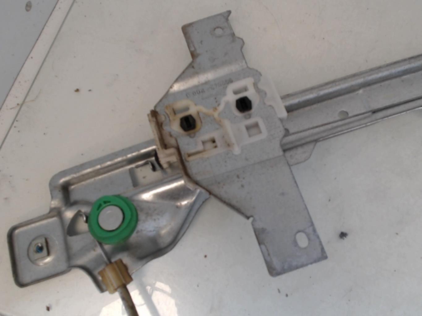 Alzacristalli manuale posteriore destro PEUGEOT 5008 1 PHASE 1 Diésel - 1