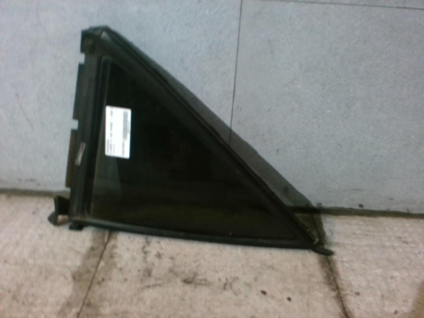 Ventanilla triangular trasera derecha (puerta) MERCEDES CLASSE M 164 PHASE 1 Diésel - 1